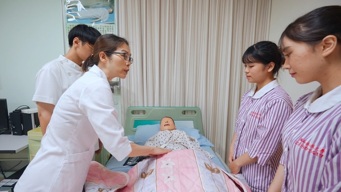 護理領航專業至上，海內外護理精英的啟點